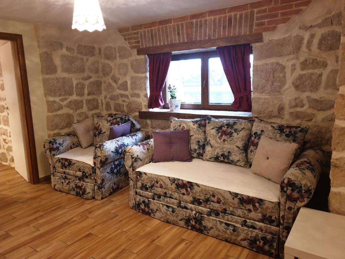 Apartment Peky Раб Екстериор снимка